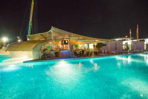 GLARUS BAR at The POOL