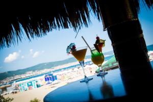 MEXO - Beach Party by Day
