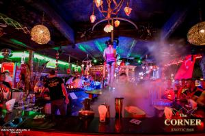 Bar "THE CORNER" by Night