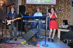 Party with WHATS UP Live Band 