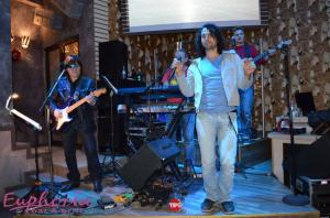 Party with WHATS UP Live Band 