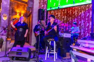 Live Music Party 27.12.2025