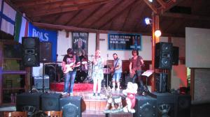 THE FUNNY PUB