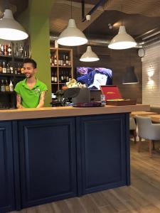 ZERO friendly Staff