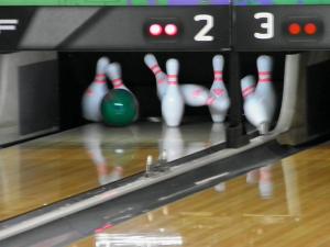 BOWLING PLAYGROUND 
