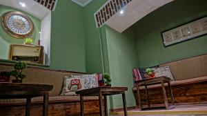 ROOMS Interior
