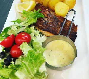 Bar &amp; Dinner "GINGER" Банско