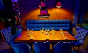 Bar & Dinner BIZARRE