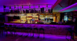 Bar & Dinner BIZARRE