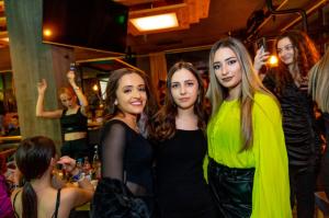 Students Party with DESISLAVA