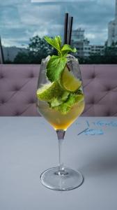 Cocktails & Drinks