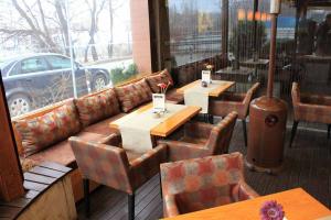 Bar &amp; Dinner ELIDIS