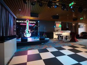 Piano Lounge BLACK AND WHITE