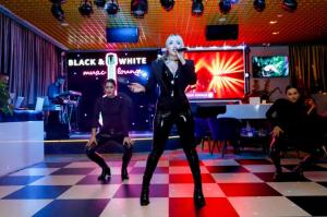 Party with DARA EKIMOVA
