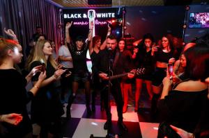 Party with GRAFA