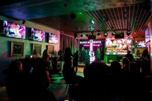Party with ARTUR & SANDRA