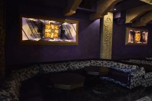 CLEOPATRA Interior