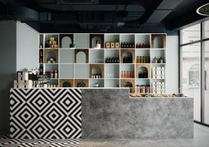 THE HIGH-END BAR