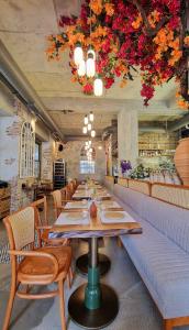 Greek Eatery KUZINA