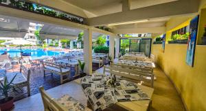 Pool Bar & Dinner EXCELSIOR