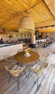 MANIA Bar & Dinner 