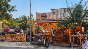 SALOON BURGER