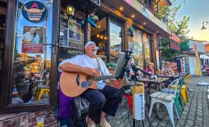 Live Music